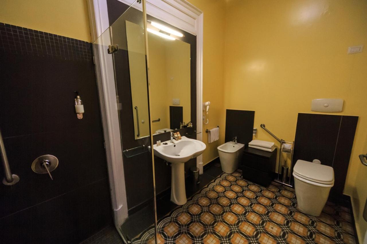 Spaccanapoli Comfort Suites Экстерьер фото