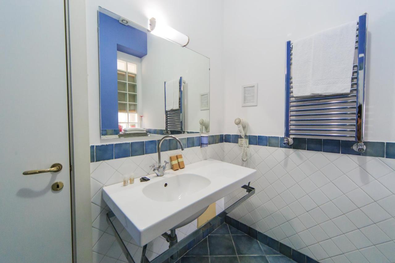 Spaccanapoli Comfort Suites Экстерьер фото